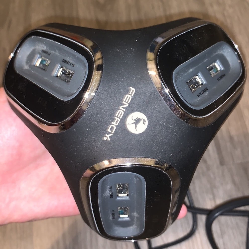 🟪Firm Price🟪 charger with 6 usb
